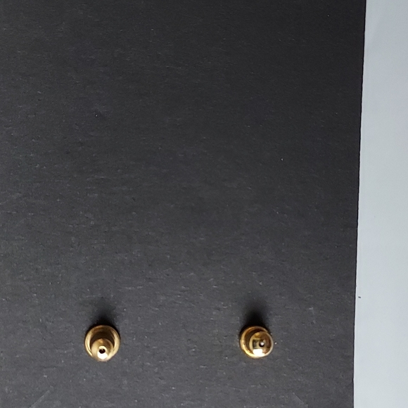 Earrings, Gold tone dangle with scroll design - Picture 3 of 3